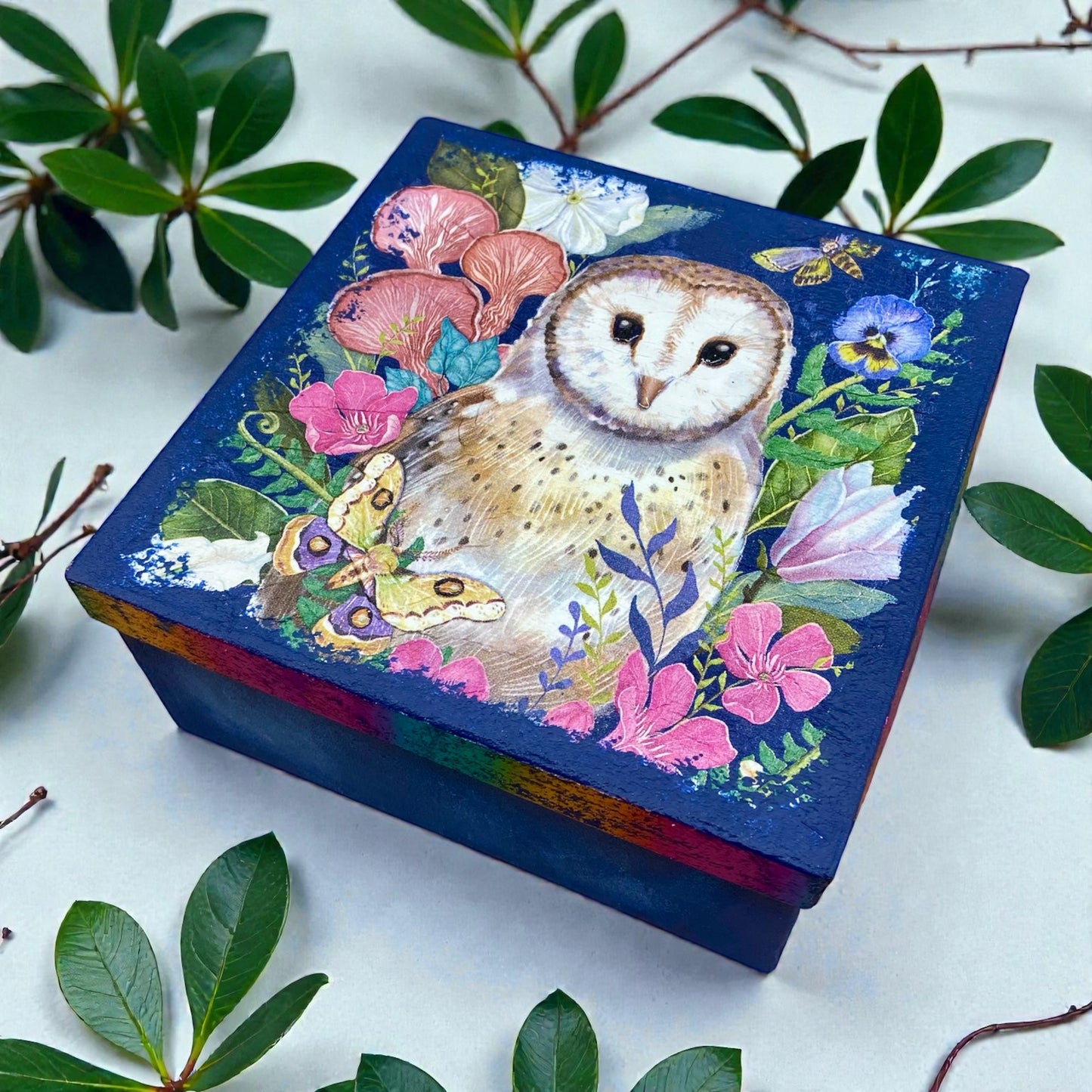 Caja cuadrada de papel maché prefabricada